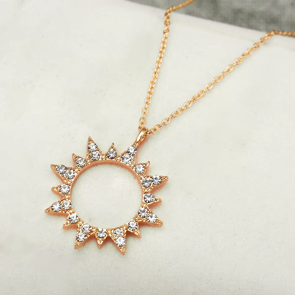 Collier soleil ras du cou