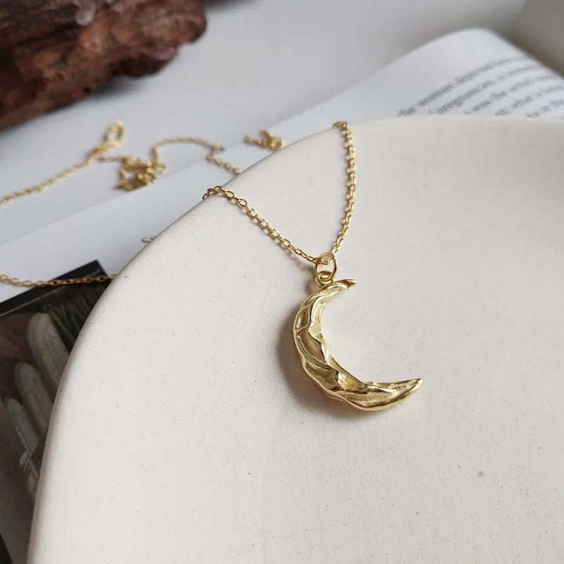 Pendentif Quartier De Lune En Or Jaune - Neuf Jamais Porté - Bijou Fin