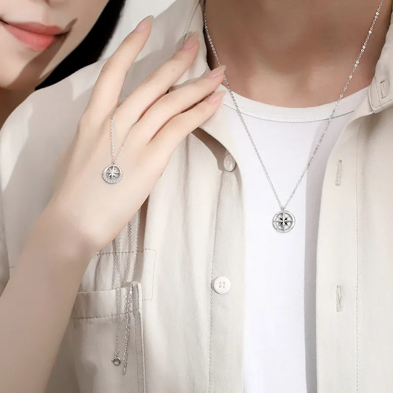 Collier boussole couple