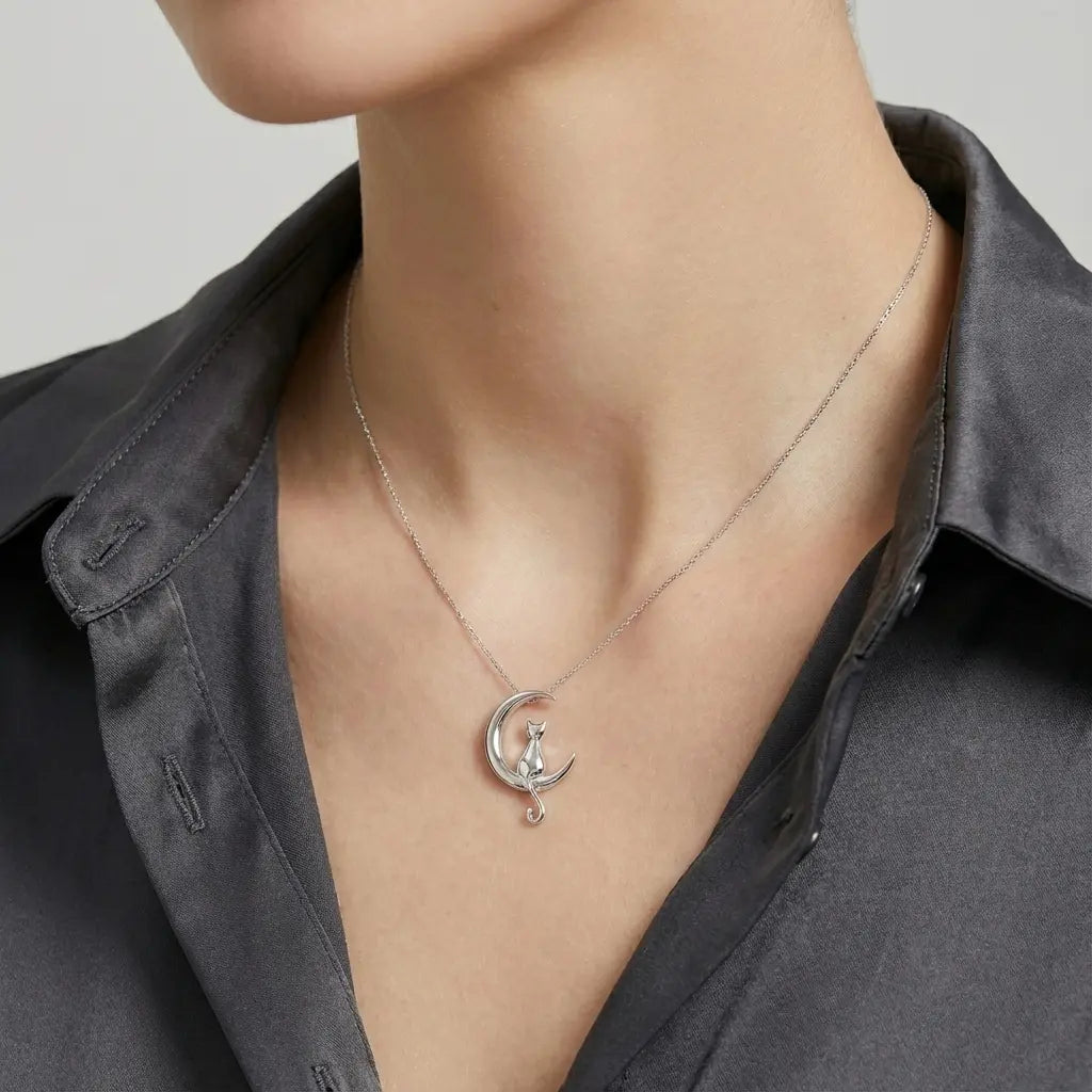 Collier chat et lune