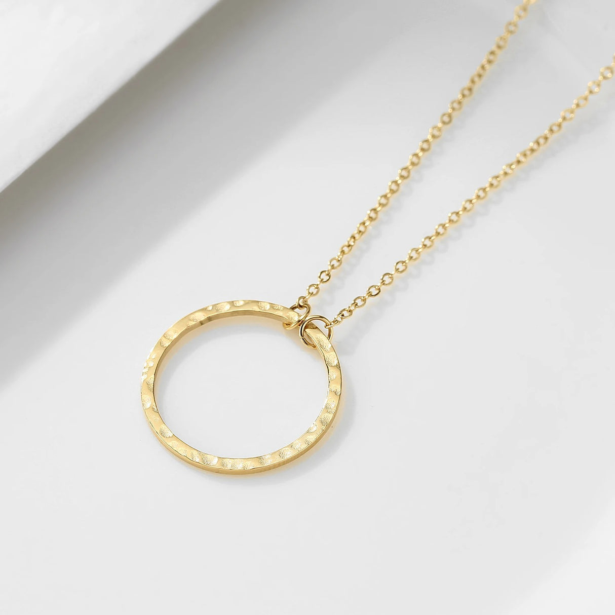 Collier rond anneau