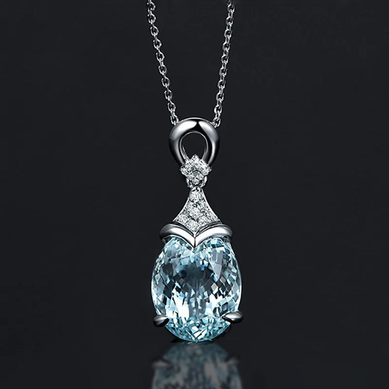 Collier aigue marine baleine