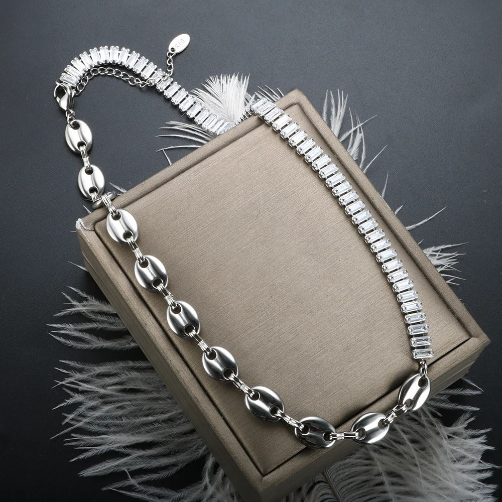 Collier grain de café et cristaux en zircon argent