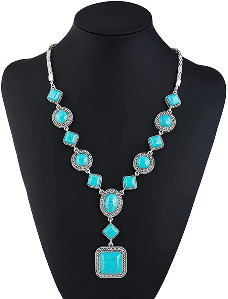 Collier en pierres turquoises