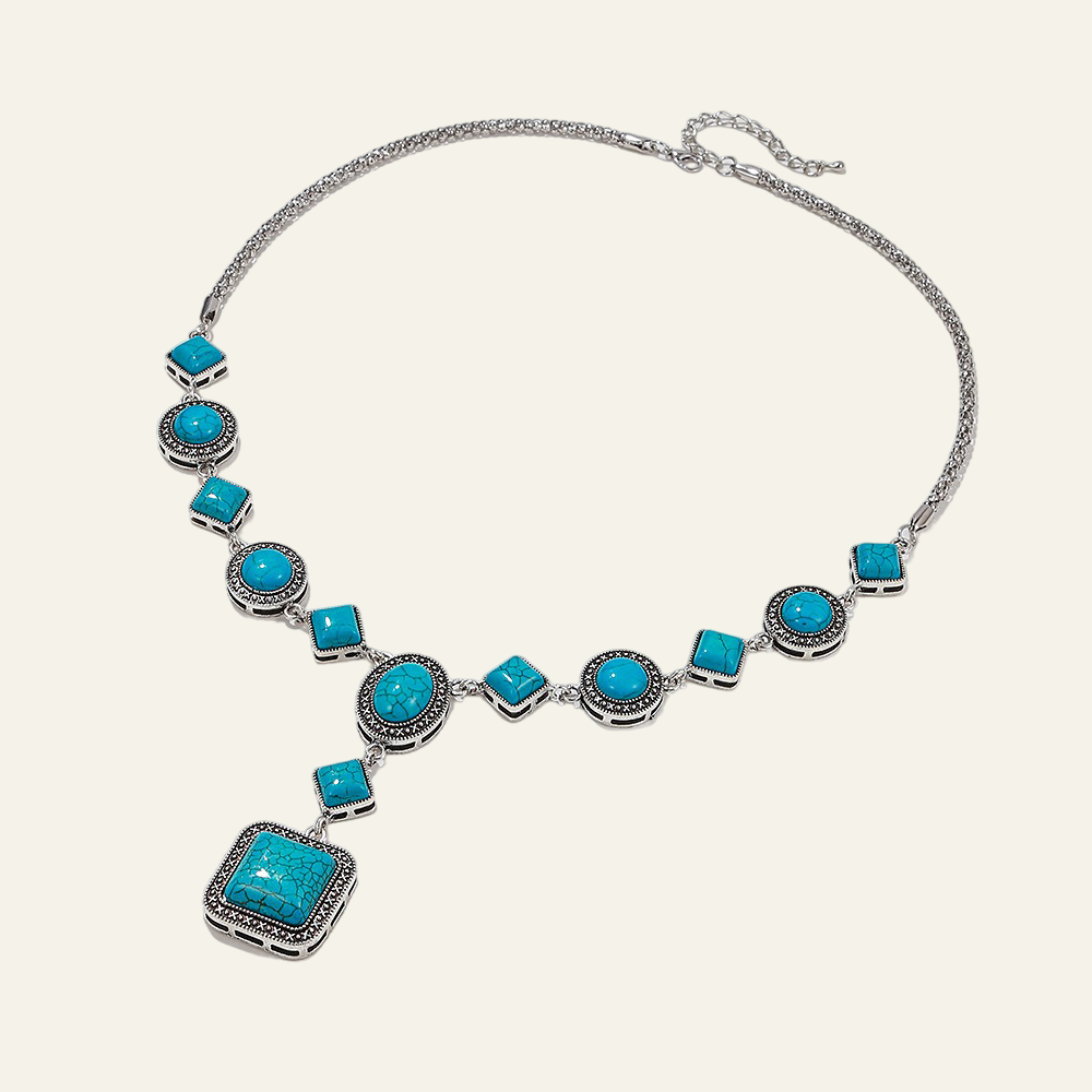 Collier en pierres turquoises