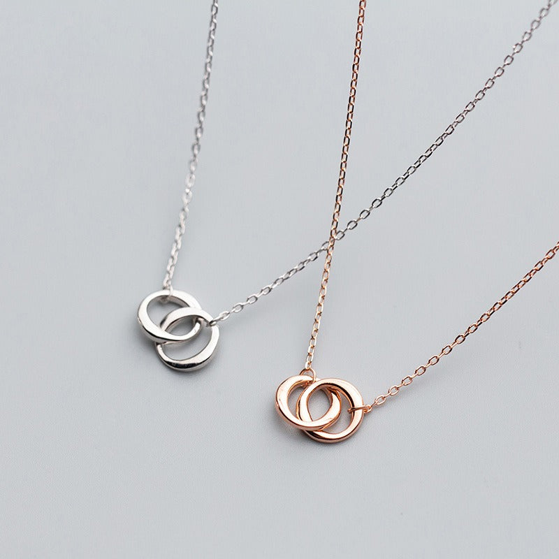 Collier rond entrelacé