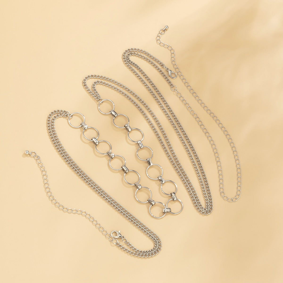 Collier corps chaîne avec anneaux