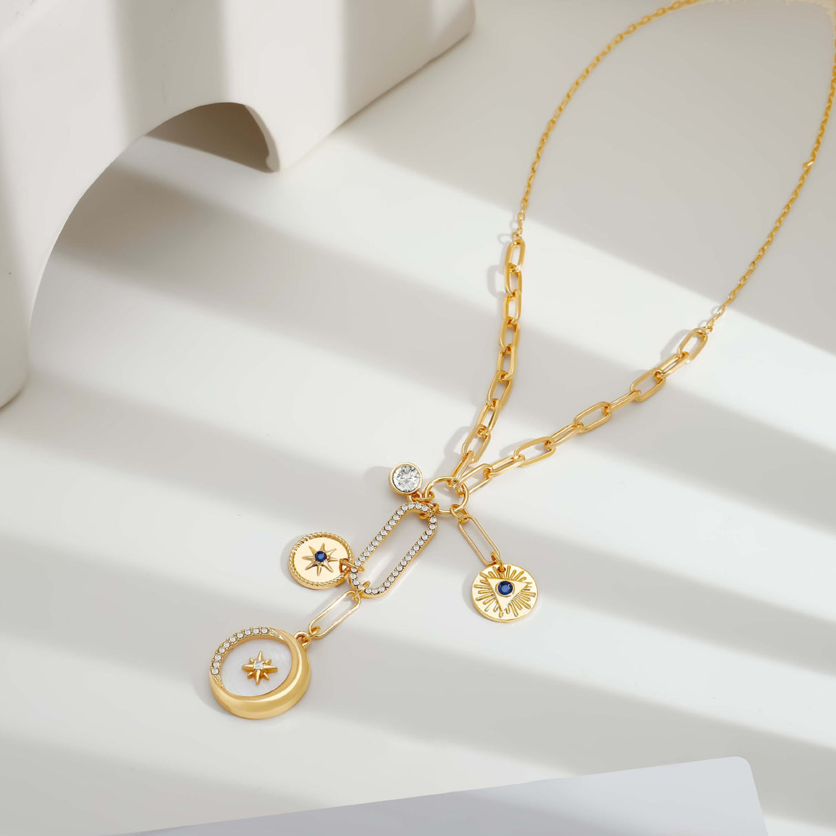 Pendentif lune et soleil