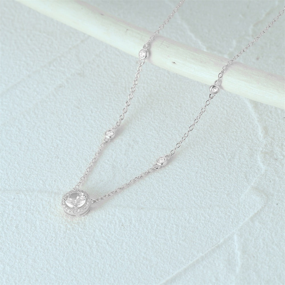 Collier pendentif rond diamant argenté