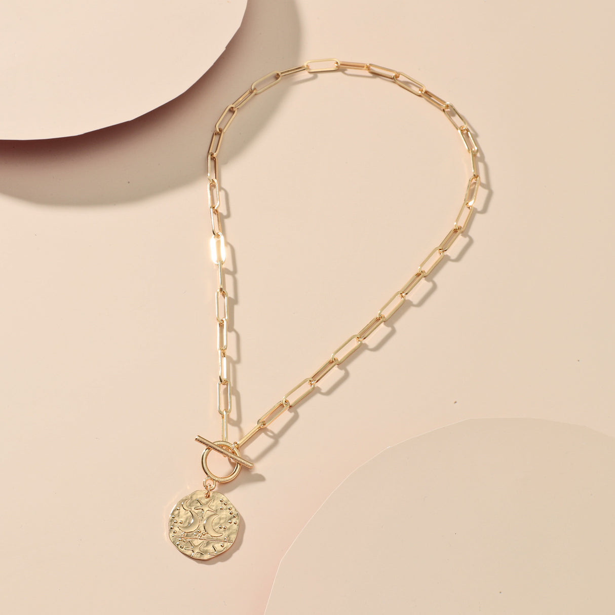 Collier médaille lune dorée