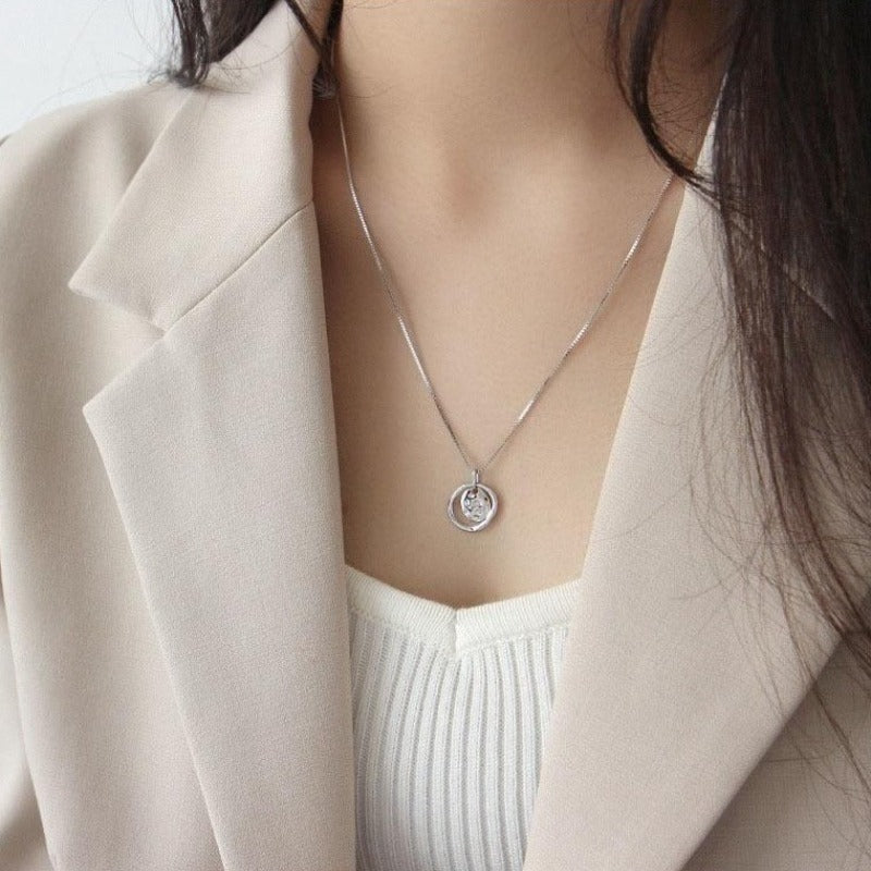 Collier rond au milieu