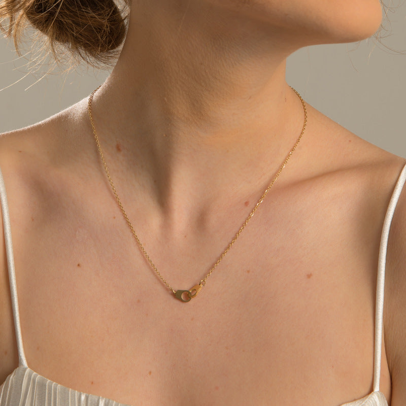 Collier Menotte Image