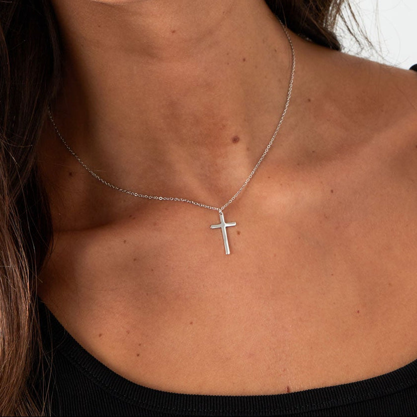 collier breloque croix