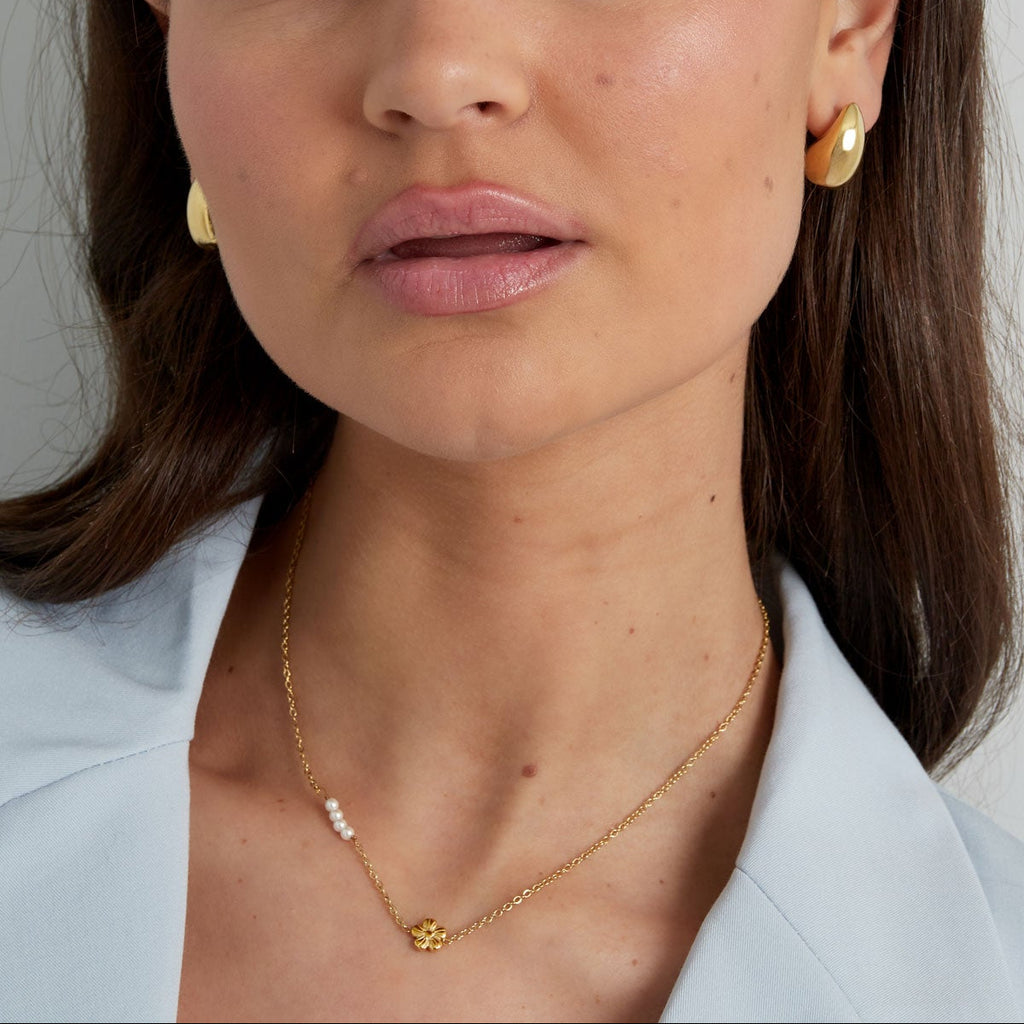 Collier de perles fleurs - doré