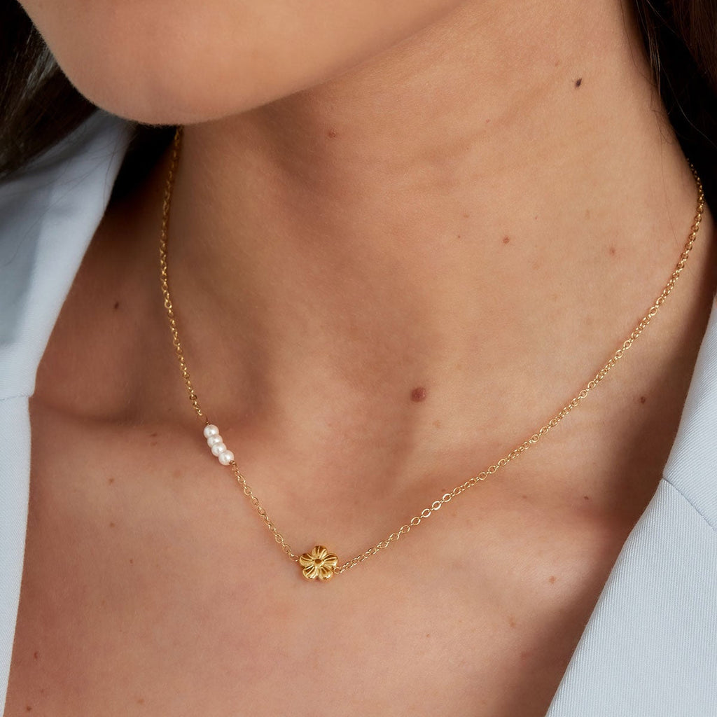 Collier de perles fleurs - doré