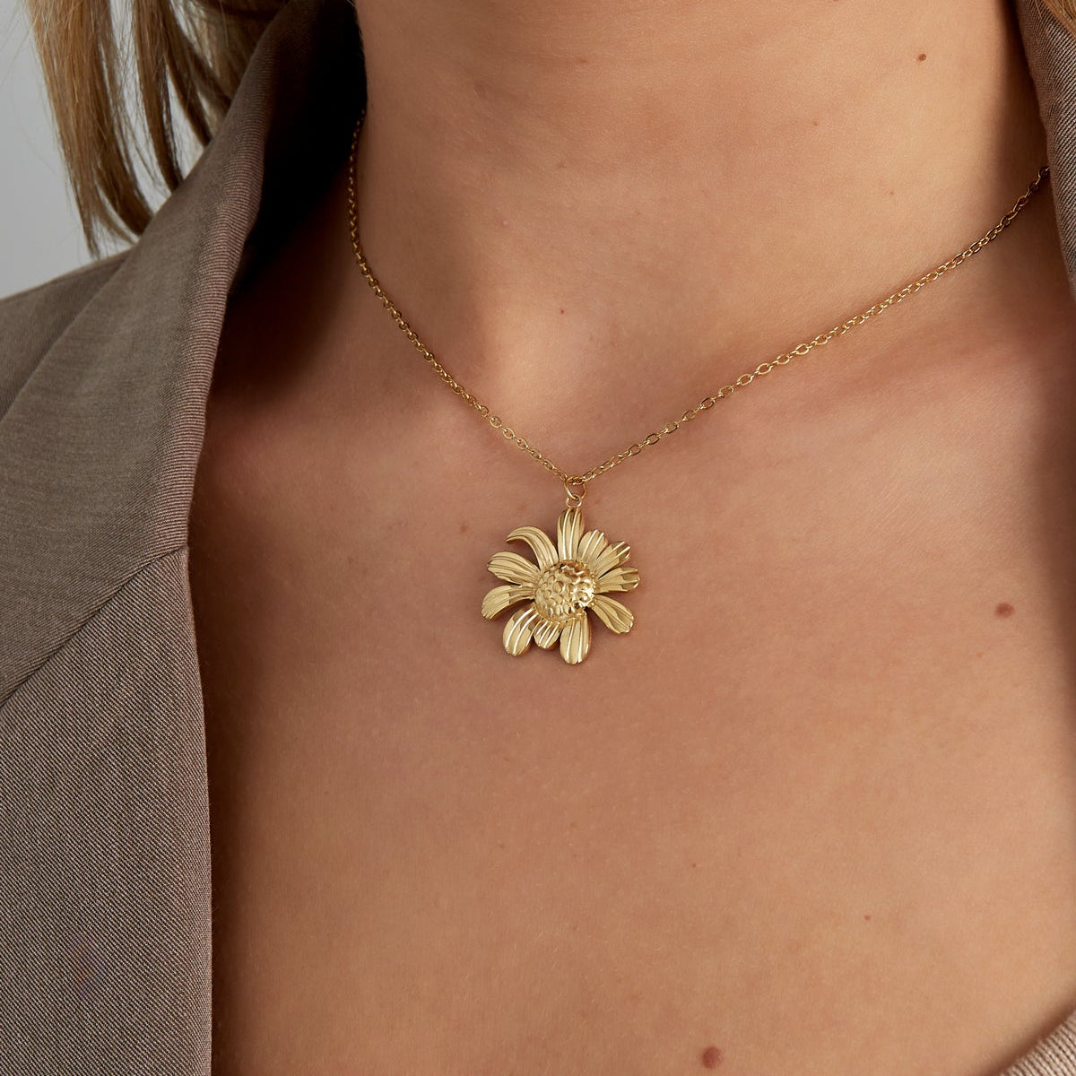 collier marguerite heureuse Image