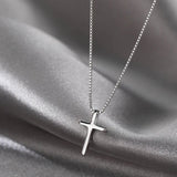 Collier croix fine