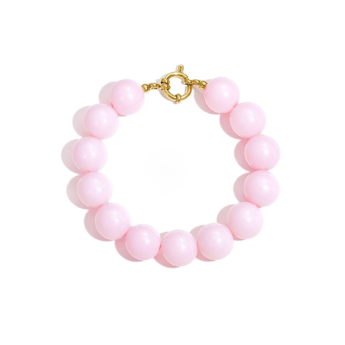 Bracelet à grosses perles et fermoir sur le devant
