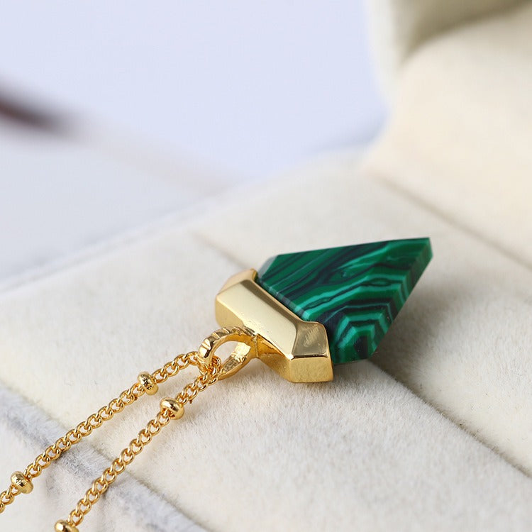 Pendentif triangle vert