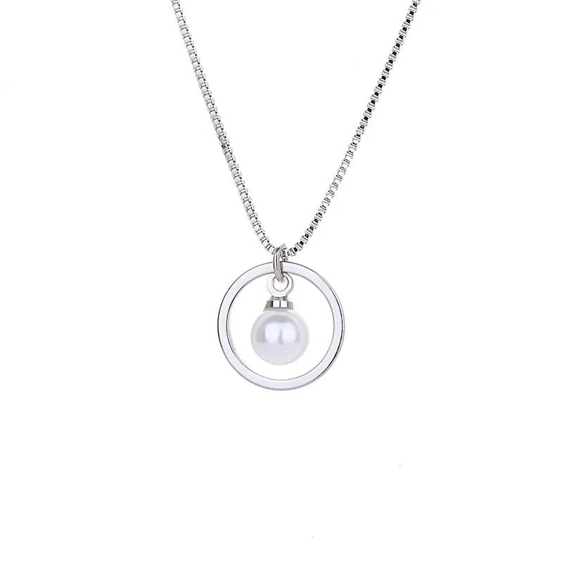 Collier perle dans cercle