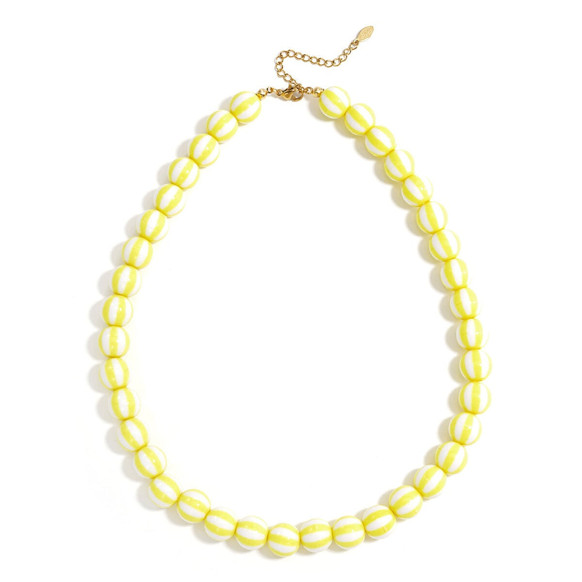 Collier de perles rayées