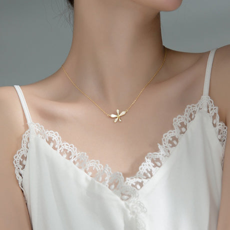 Collier fleur brillante