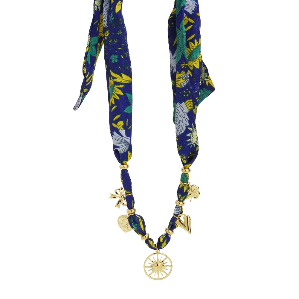 Collier foulard pendentifs soleil et cœur bleu