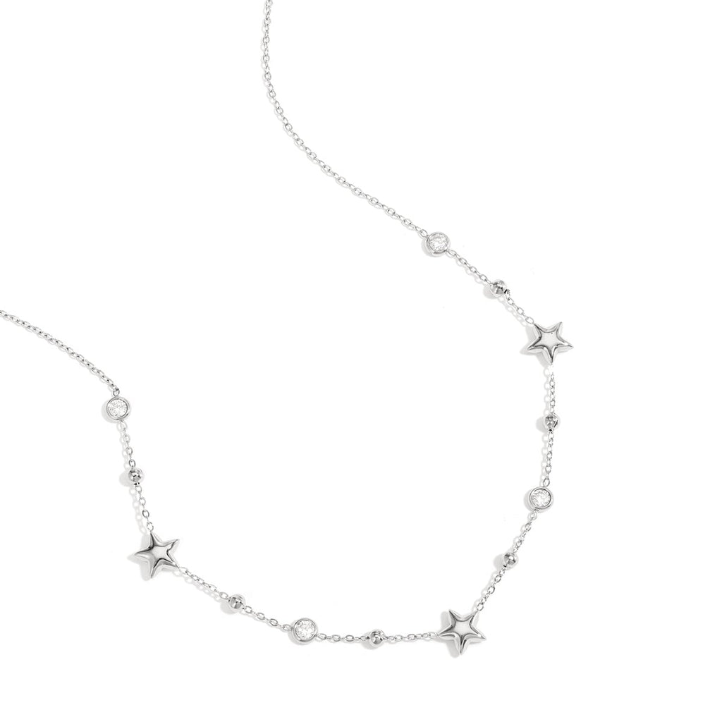 Collier orné d'étoiles et de pierres