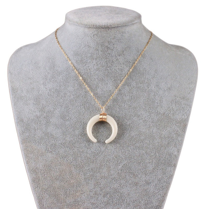 Collier corne lune