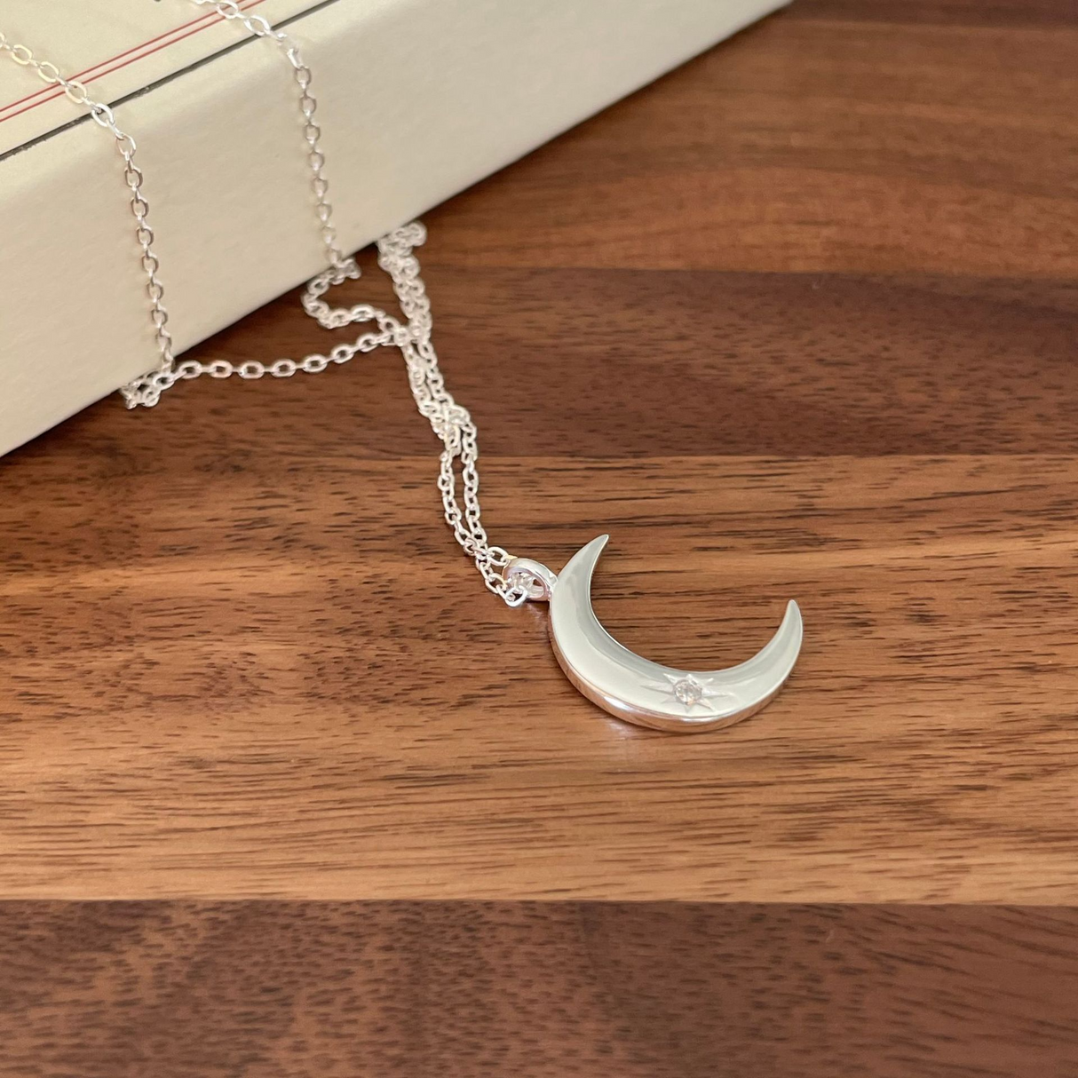 Collier femme lune