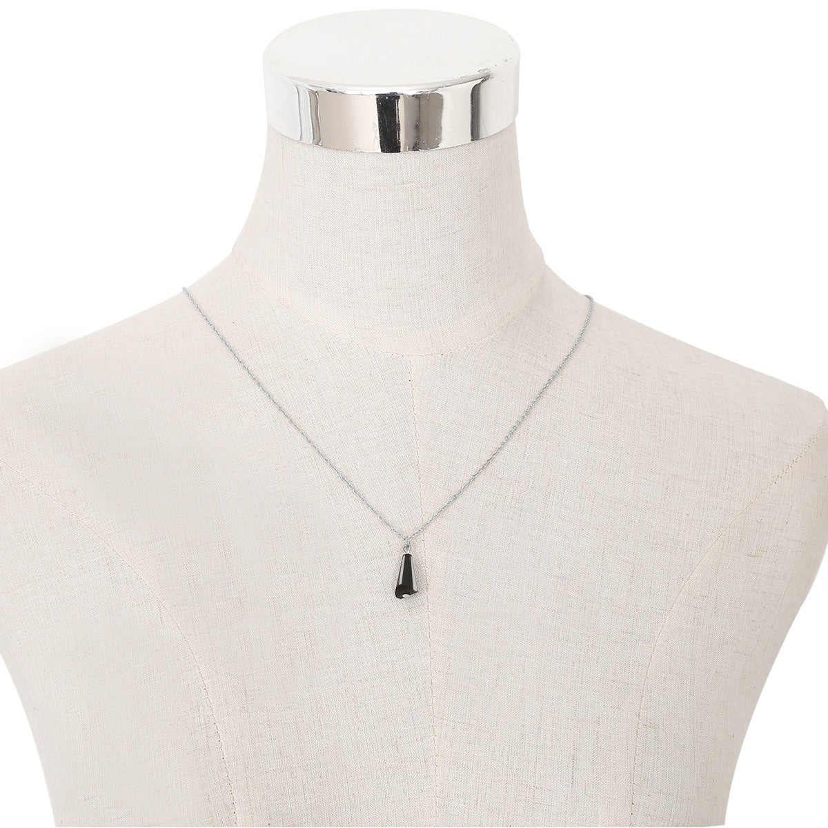 Collier de dos pierre et pendentif goutte