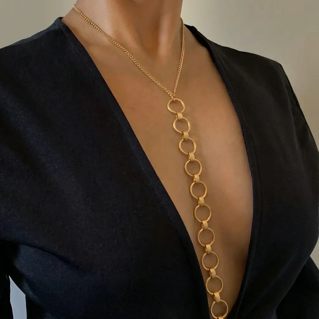 Collier corps chaîne avec anneaux