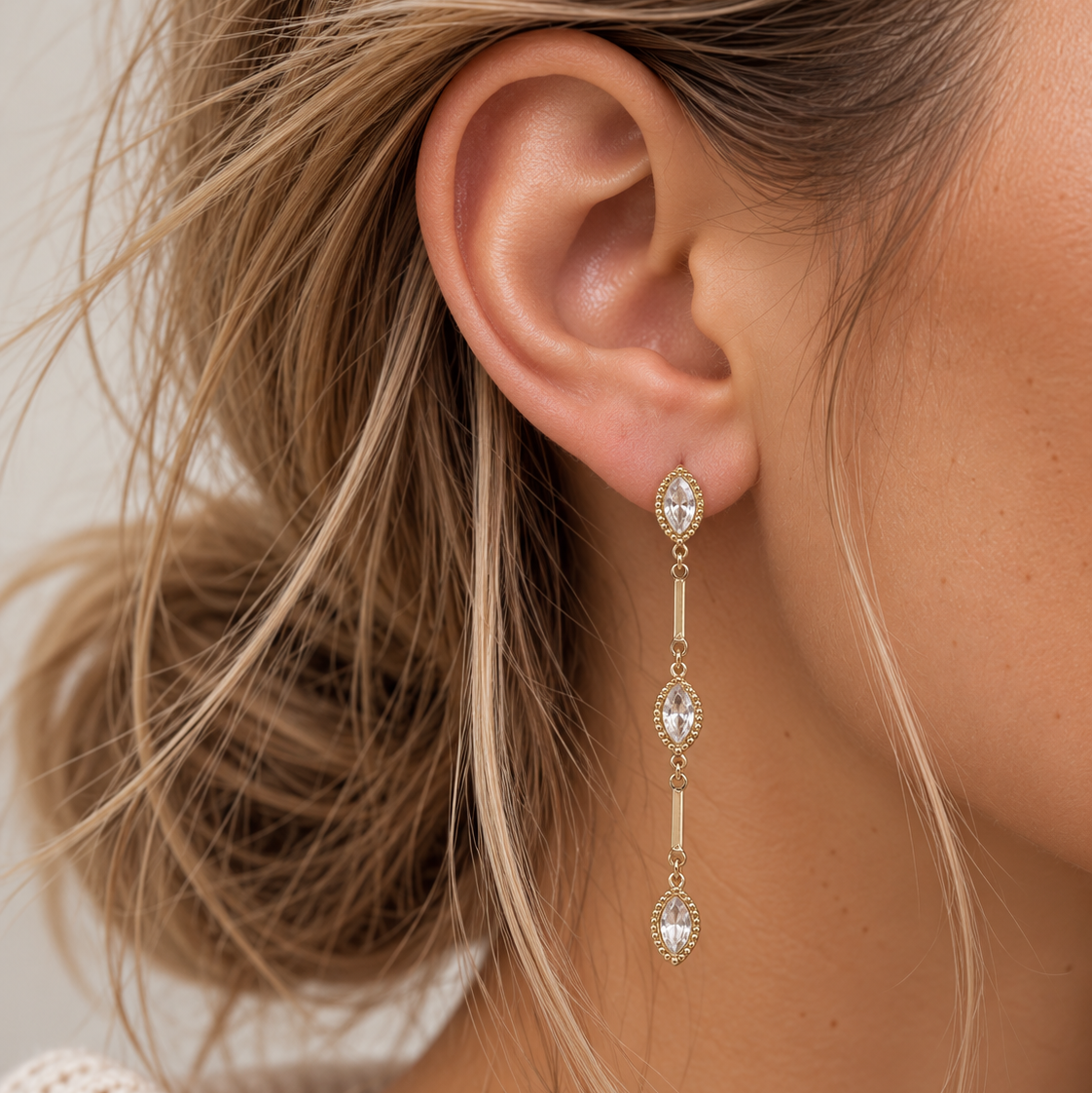 Boucles d’oreilles pendantes longues à strass décoratifs navette Image