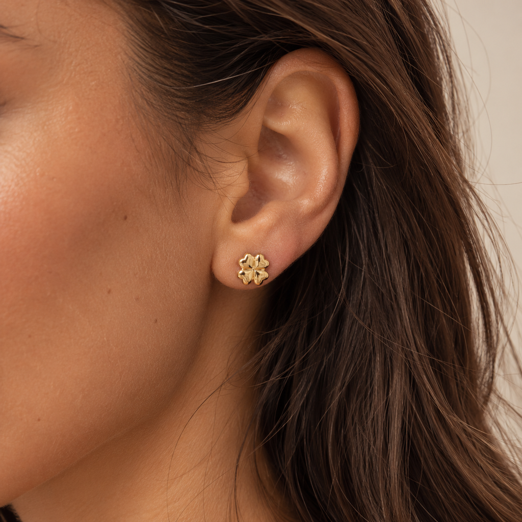 Boucles d’oreilles puces trèfle à quatre feuilles