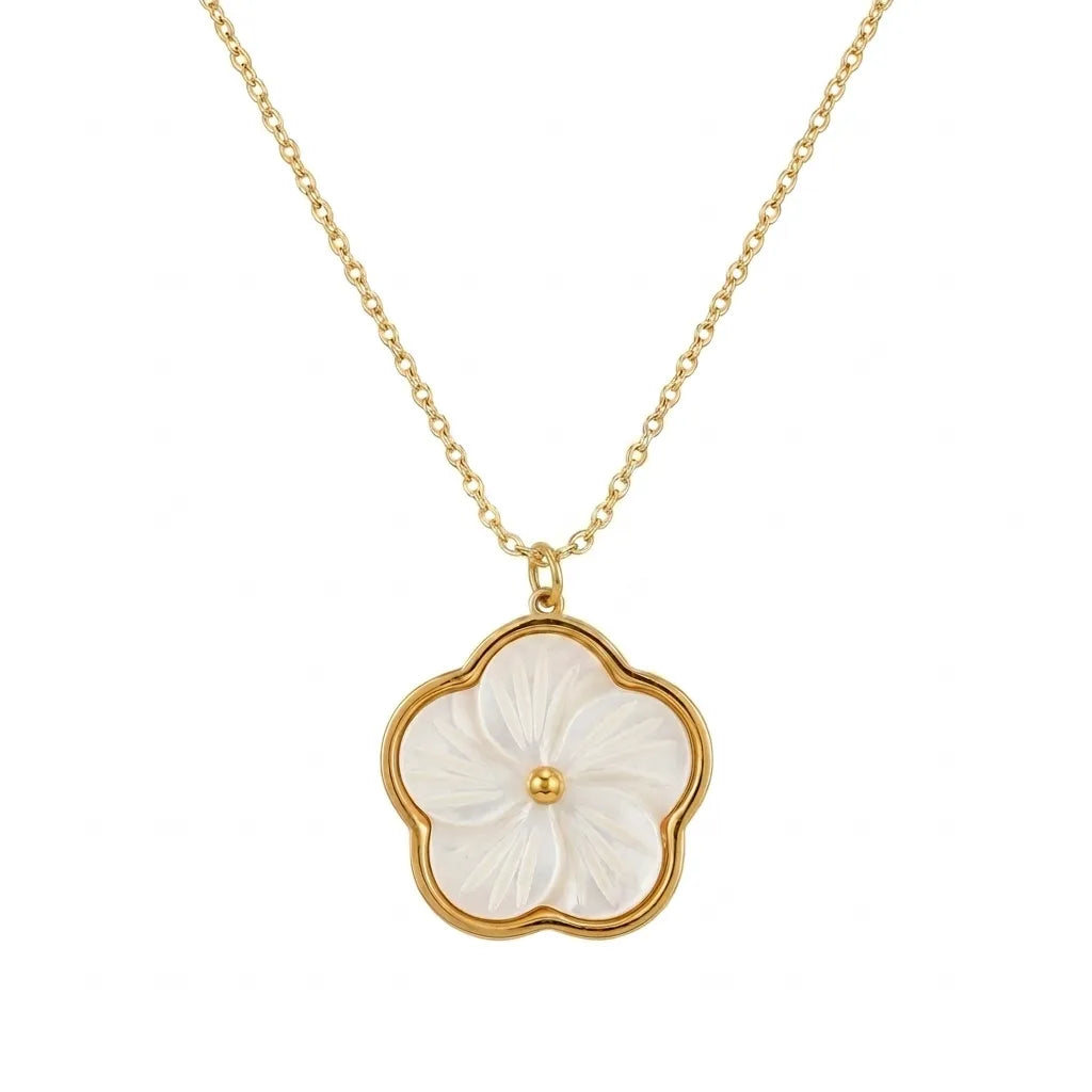 Collier pendentif fleur nacrée dorée
