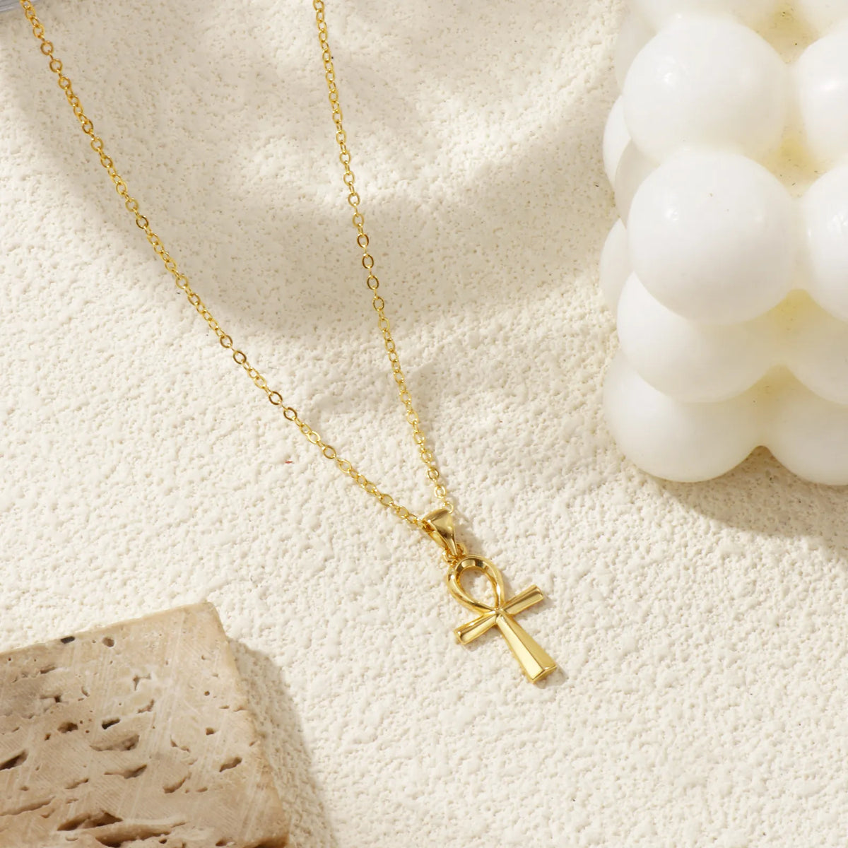 Collier pendentif croix Ankh doré