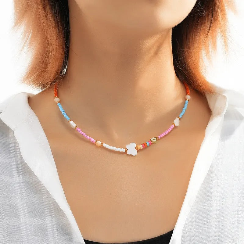 Collier perle enfant papillon