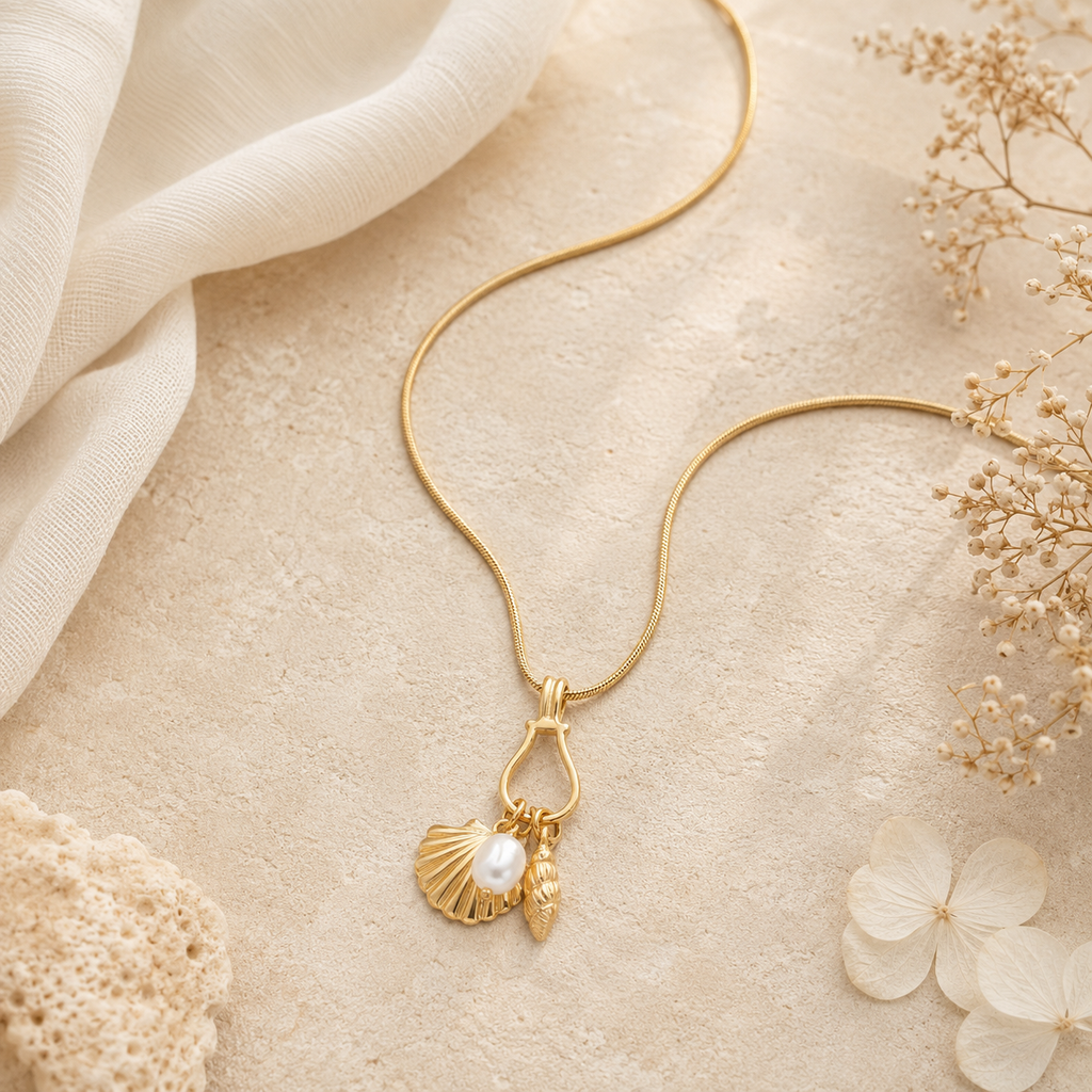 Collier breloques marines coquillage Saint-Jacques