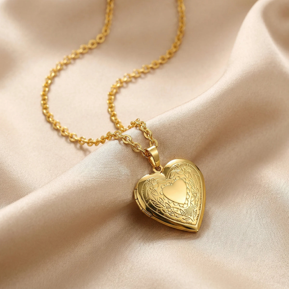 Collier cœur qui s'ouvre