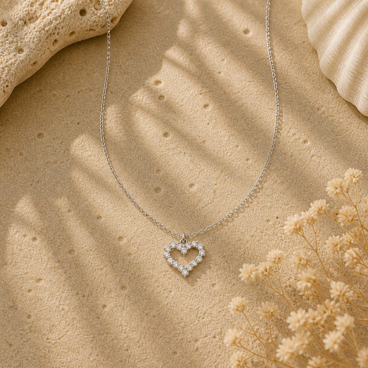 Collier cœur strass décoratifs dorés
