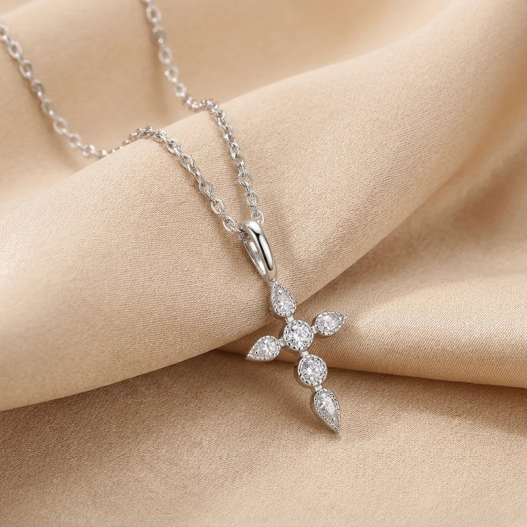Collier croix chrétienne