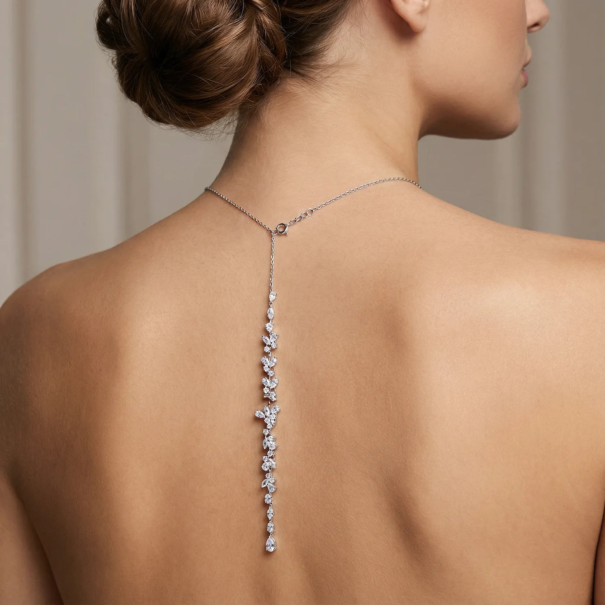 Collier de dos pierres scintillantes