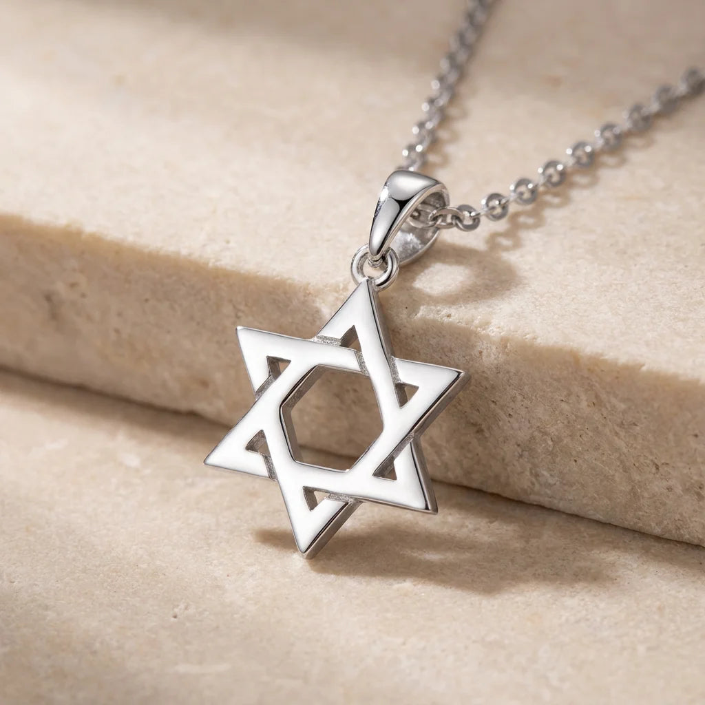 Collier étoile David en argent
