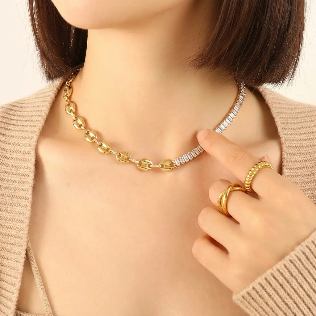 Collier grain de café et cristaux en zircon