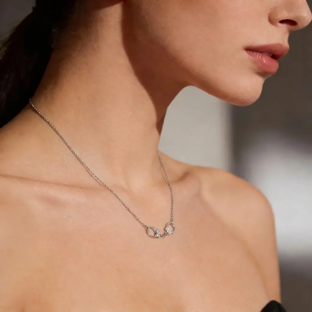 Collier menottes avec zircons