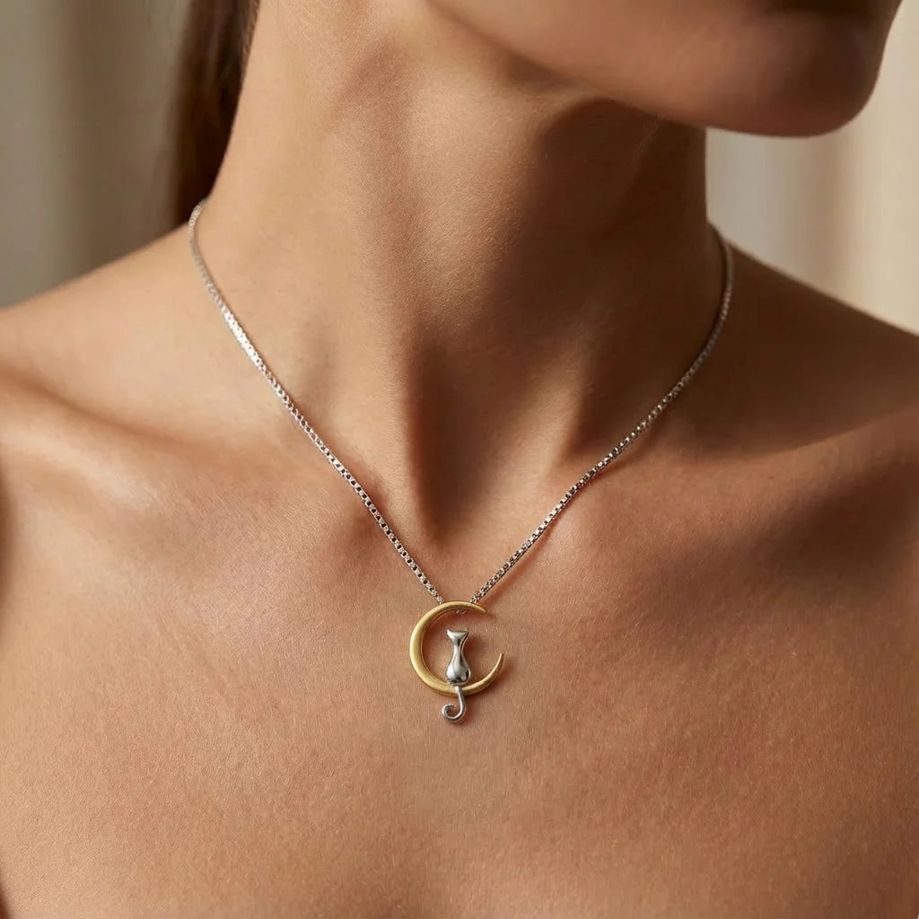 Collier pendentif chat or