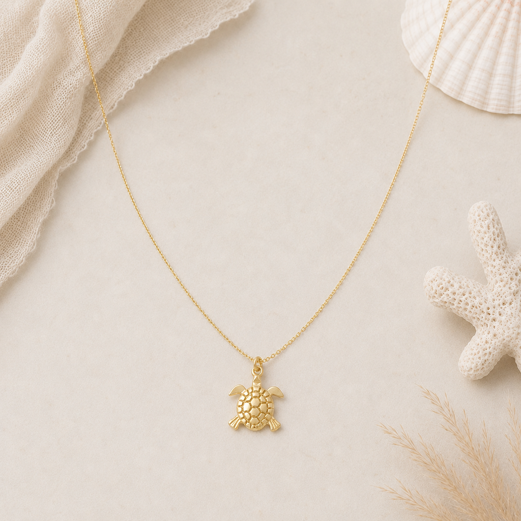Collier pendentif tortue marine chaîne fine
