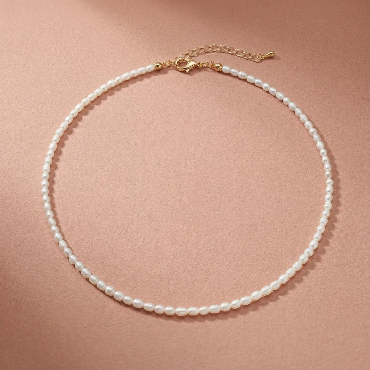 Collier en perles d'eau douce irrégulières