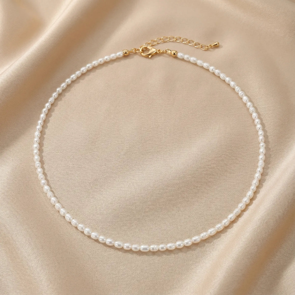 Collier en perles d'eau douce irrégulières