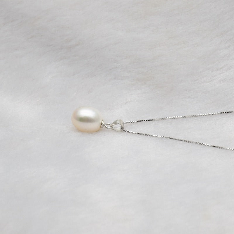 Collier perle de culture femme moderne